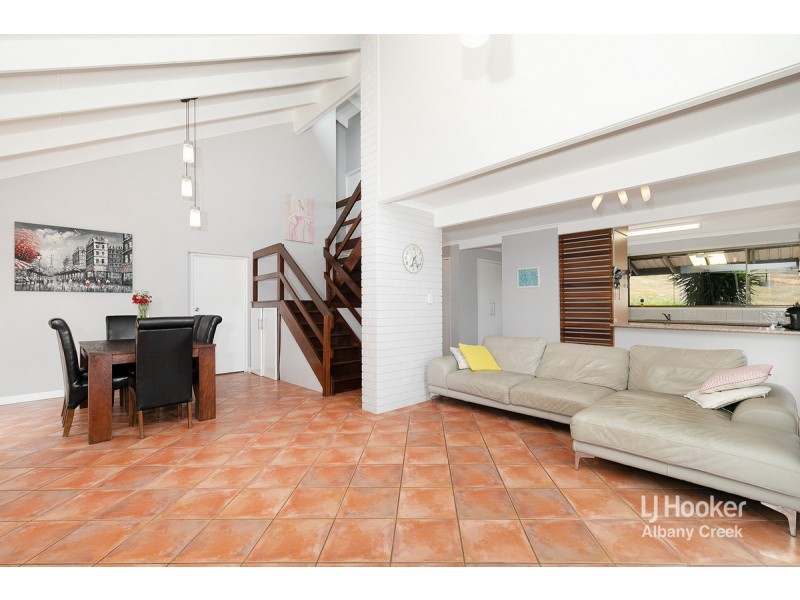 4 Fortuna Court, Eatons Hill QLD 4037