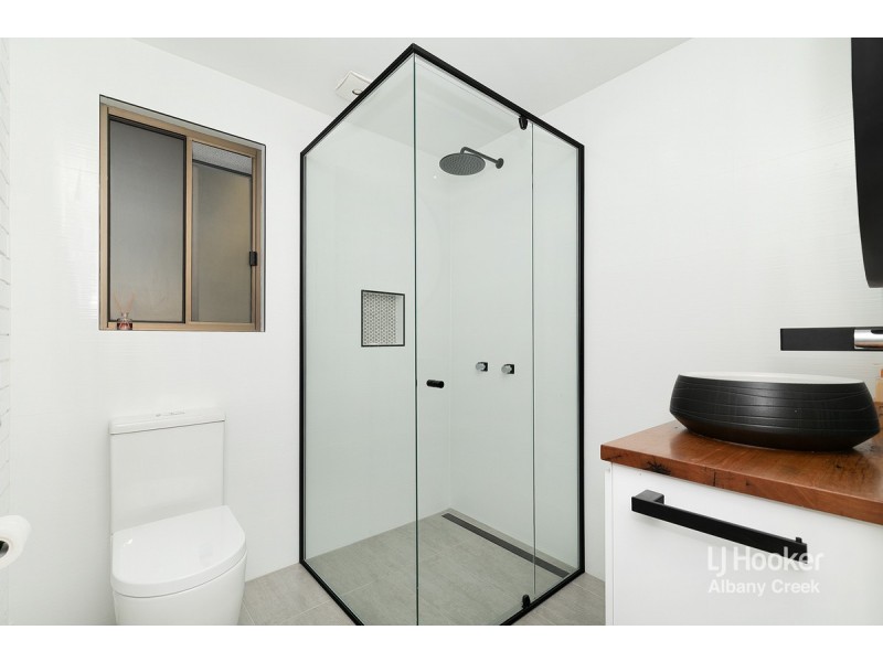 4 Fortuna Court, Eatons Hill QLD 4037