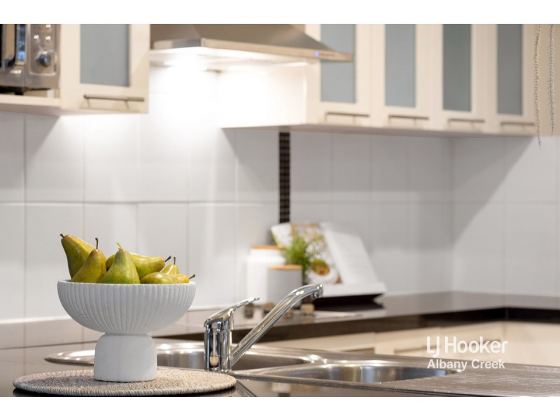 11 Leitchs Road South, Albany Creek QLD 4035