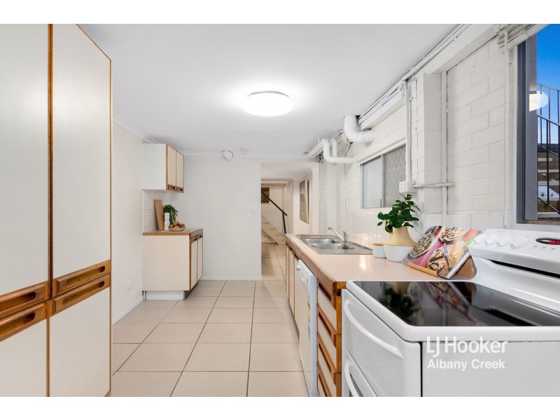 11 Leitchs Road South, Albany Creek QLD 4035