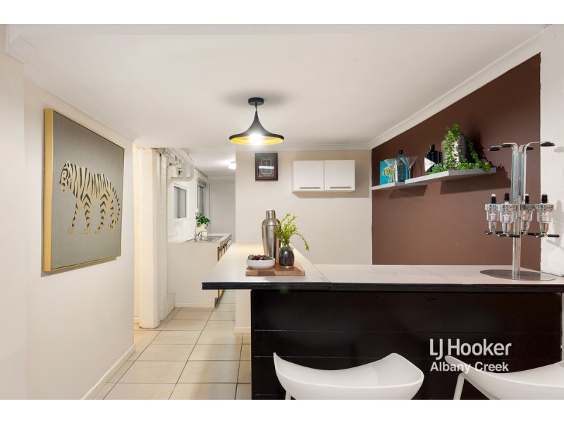 11 Leitchs Road South, Albany Creek QLD 4035