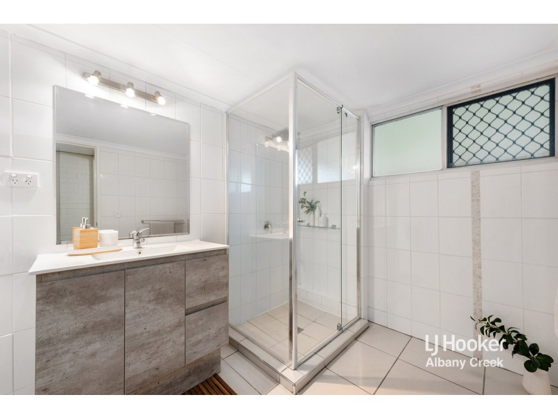 11 Leitchs Road South, Albany Creek QLD 4035