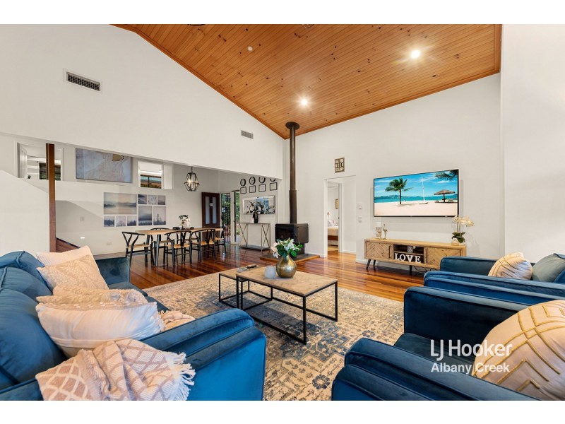 22 Garrawin Court, Clear Mountain QLD 4500