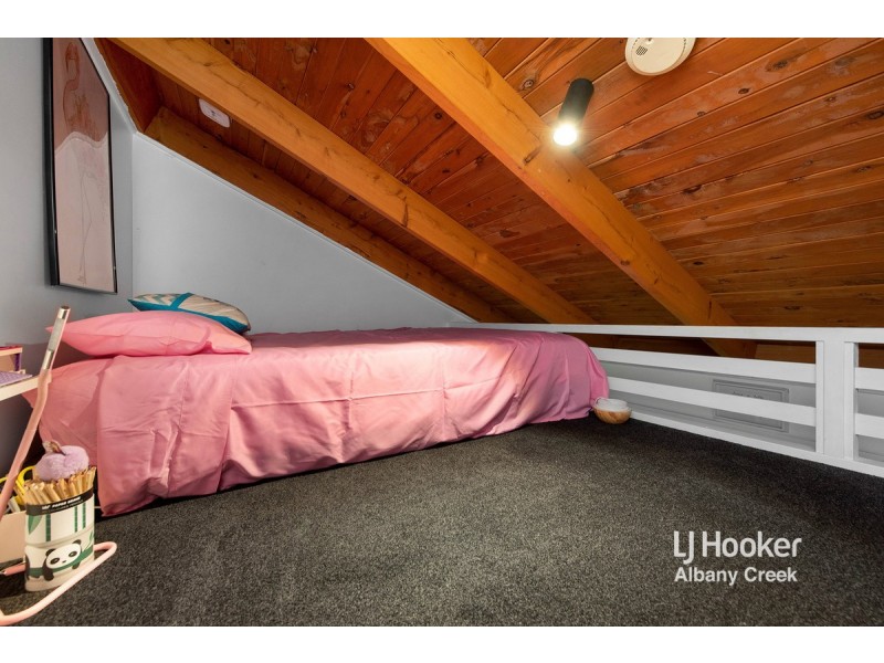 22 Garrawin Court, Clear Mountain QLD 4500