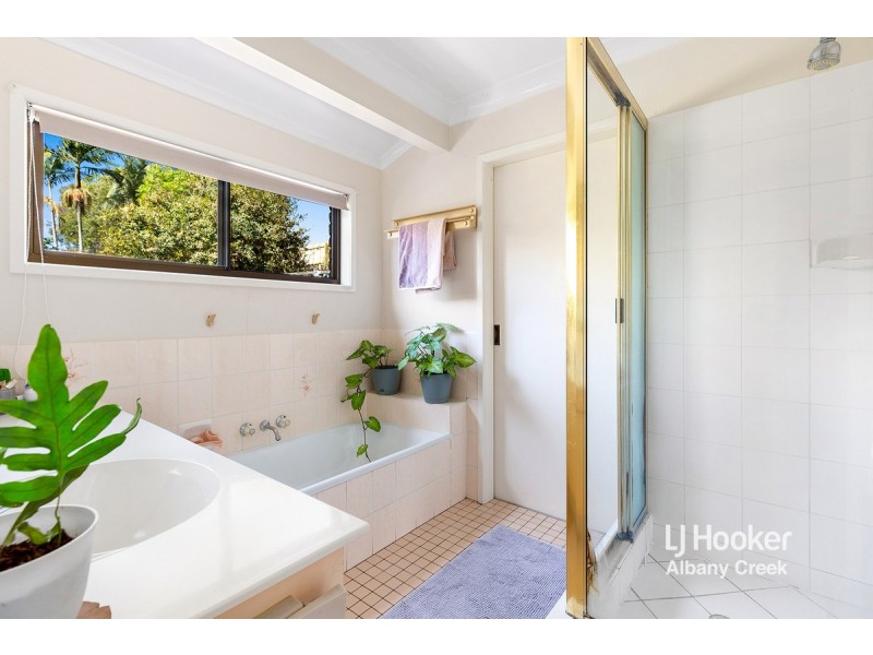 22 Flamingo Drive, Albany Creek QLD 4035