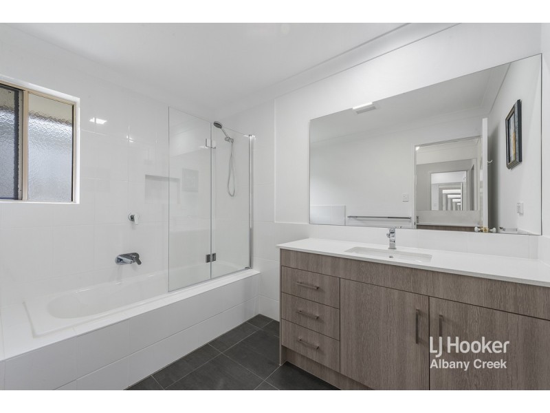 5 Hengis Court, Albany Creek QLD 4035