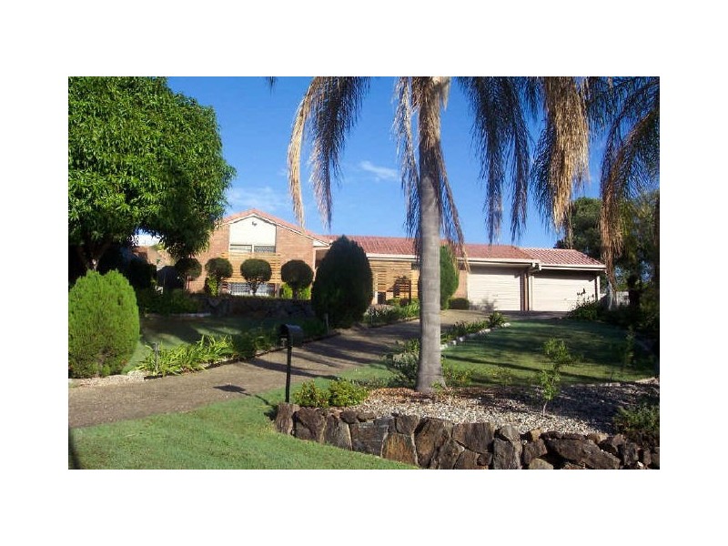 4 Pegasus Avenue, Eatons Hill QLD 4037