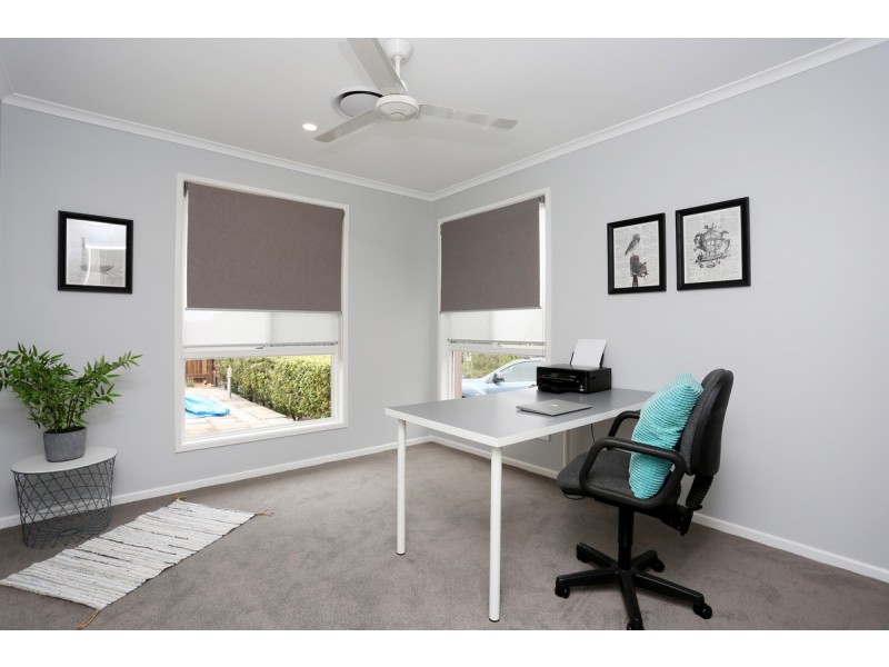 16 Eucalyptus Place, Albany Creek QLD 4035