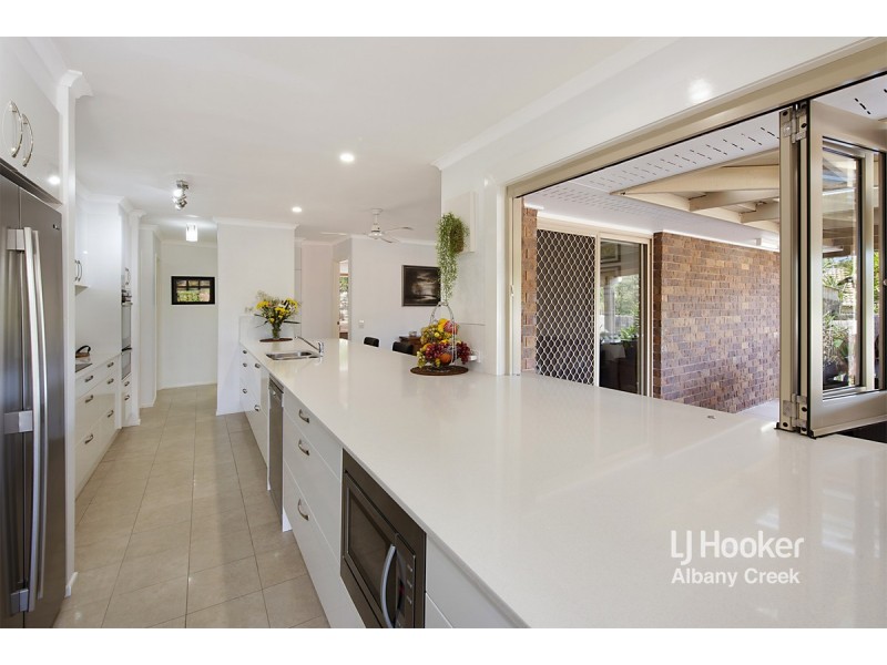 55 Leonarda Drive, Ferny Hills QLD 4055