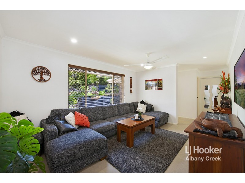 55 Leonarda Drive, Ferny Hills QLD 4055