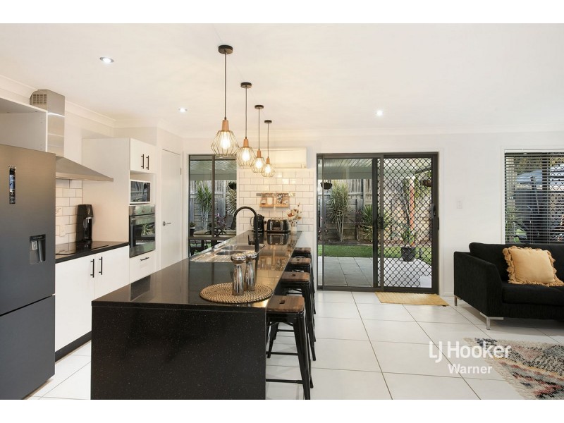 6 Elle Court, Cashmere QLD 4500