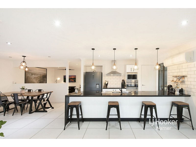 6 Elle Court, Cashmere QLD 4500