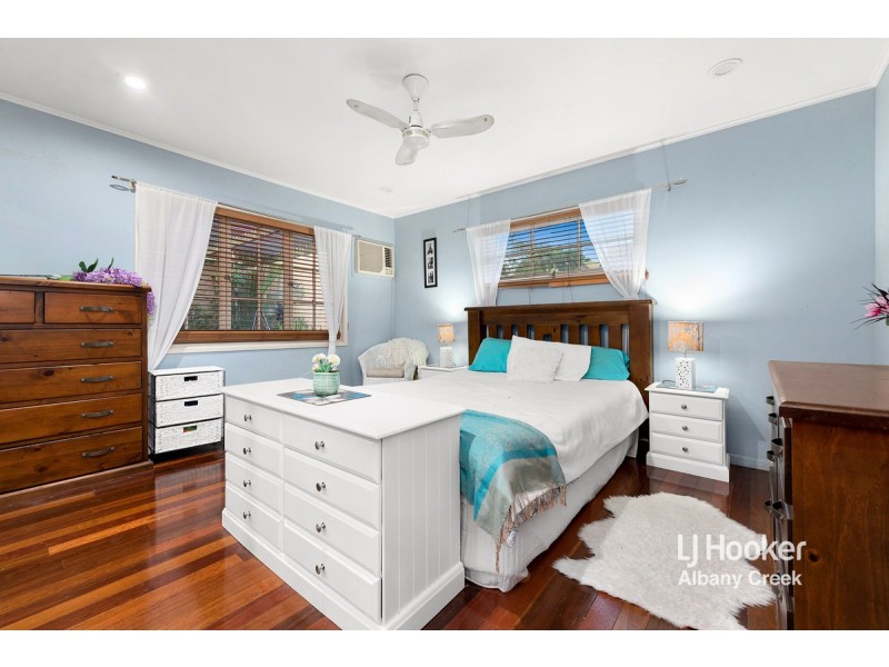 33 Olympus Court, Eatons Hill QLD 4037