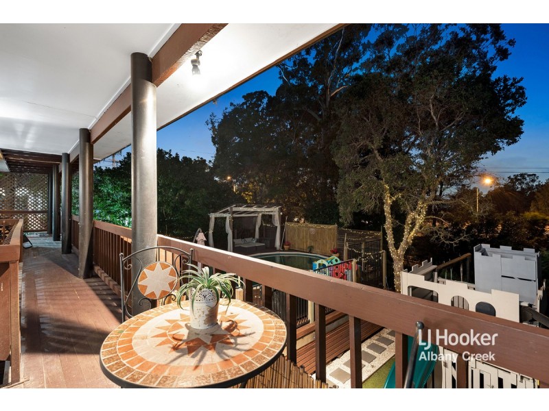 33 Olympus Court, Eatons Hill QLD 4037