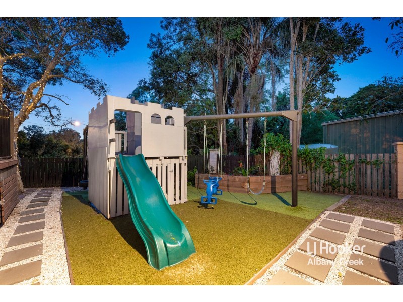 33 Olympus Court, Eatons Hill QLD 4037