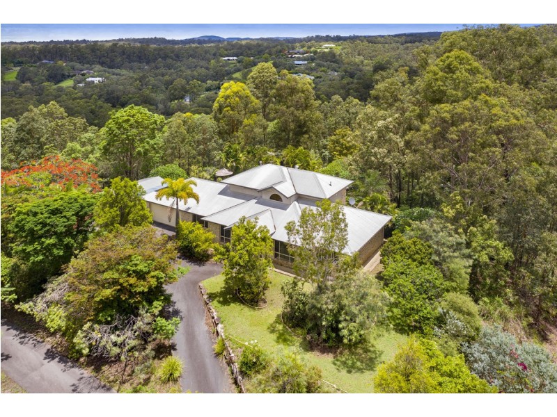 9 Amamoor Court, Cashmere QLD 4500