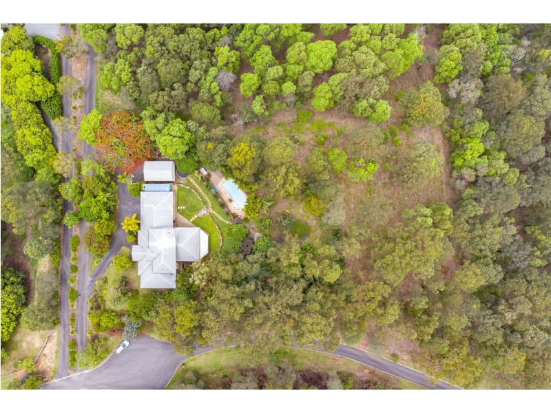 9 Amamoor Court, Cashmere QLD 4500