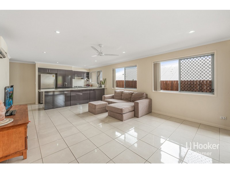 21 Hume Circuit, Warner QLD 4500