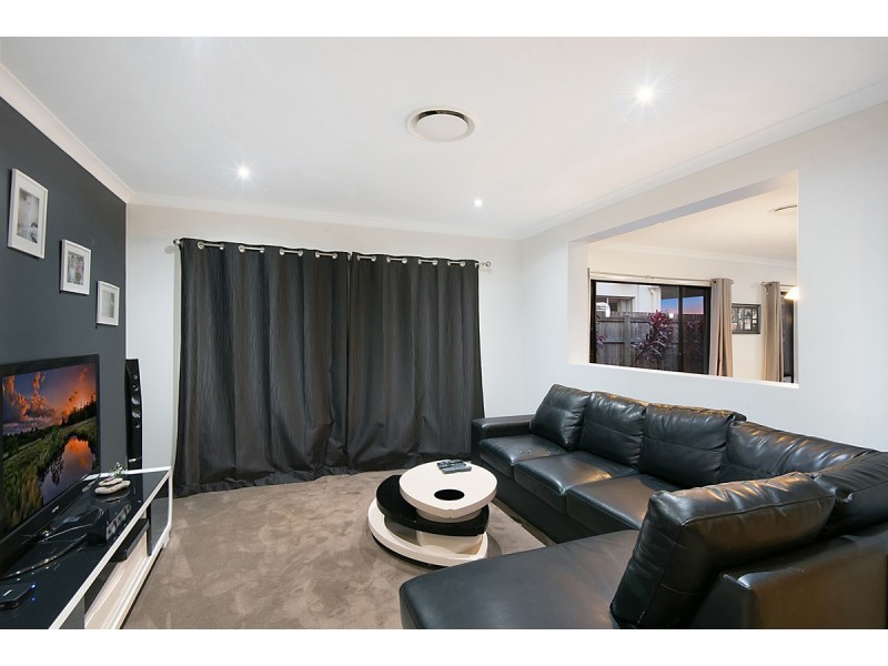 43 Kidston Crescent, Warner QLD 4500