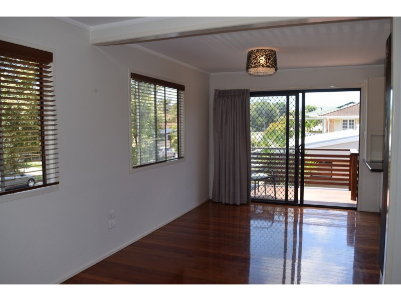 4 Caradon Street, Albany Creek QLD 4035