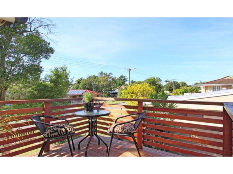 4 Caradon Street, Albany Creek QLD 4035