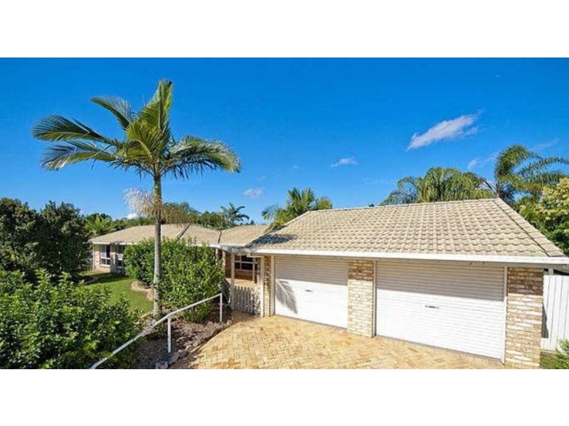 1 Saraband Drive, Eatons Hill QLD 4037