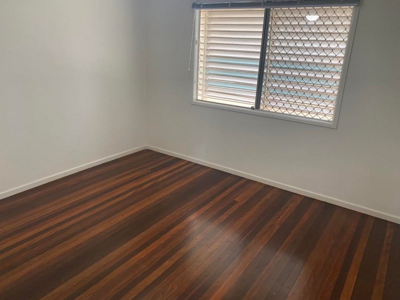 31 Grahams Road, Strathpine QLD 4500