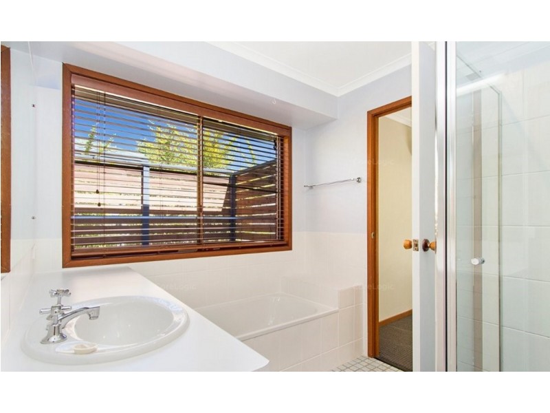 5 Oedipus Court, Eatons Hill QLD 4037