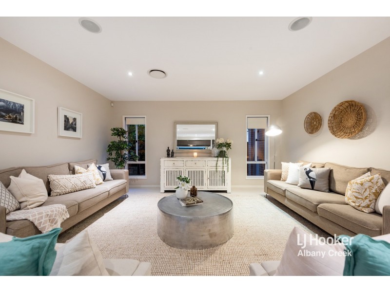 7 Sunbeam Court, Eatons Hill QLD 4037
