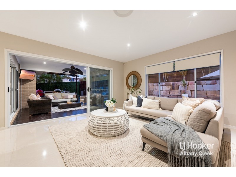 7 Sunbeam Court, Eatons Hill QLD 4037