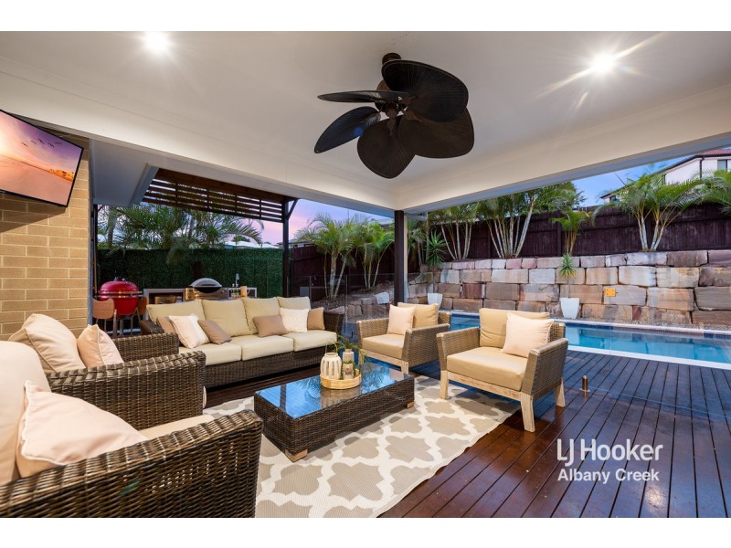 7 Sunbeam Court, Eatons Hill QLD 4037