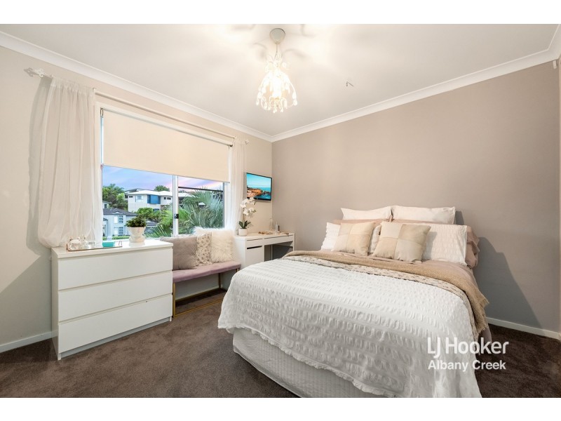 7 Sunbeam Court, Eatons Hill QLD 4037