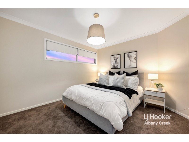 7 Sunbeam Court, Eatons Hill QLD 4037