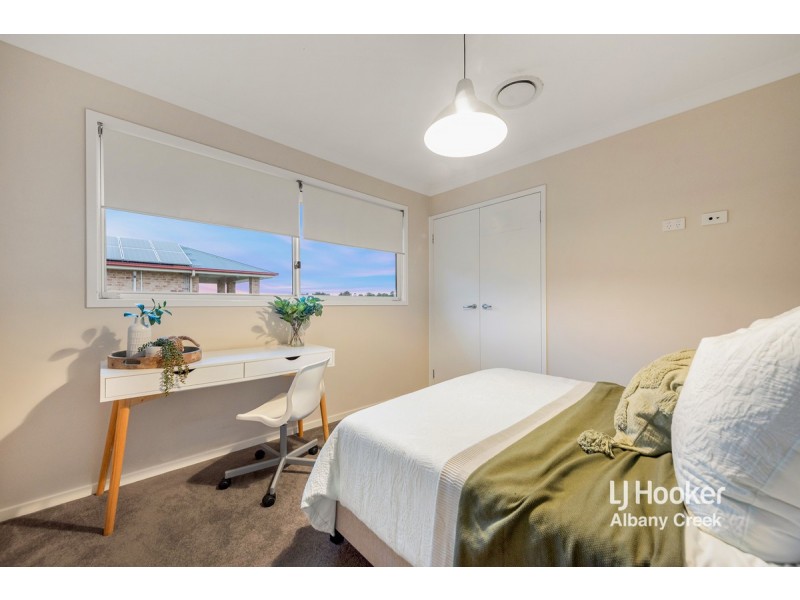 7 Sunbeam Court, Eatons Hill QLD 4037