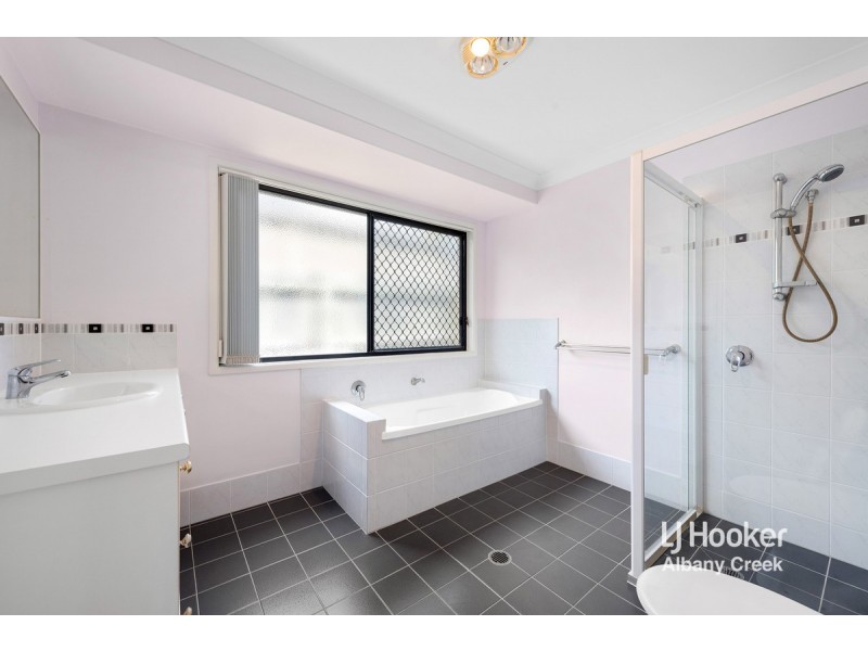 15 Cabarita Crescent, Eatons Hill QLD 4037