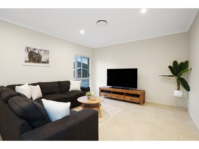 1 Centenary Court, Warner QLD 4500