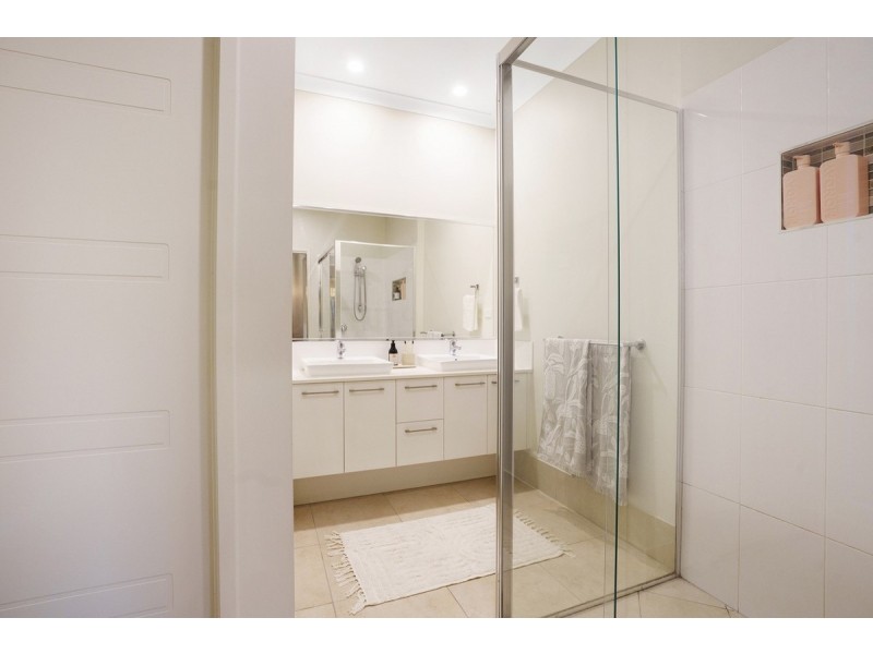 1 Centenary Court, Warner QLD 4500