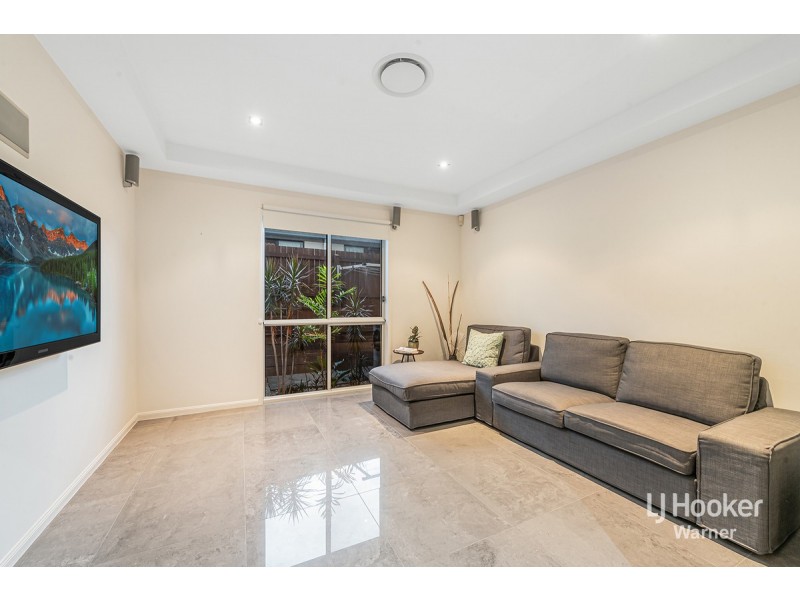 18 Ballyalla Crescent, Warner QLD 4500