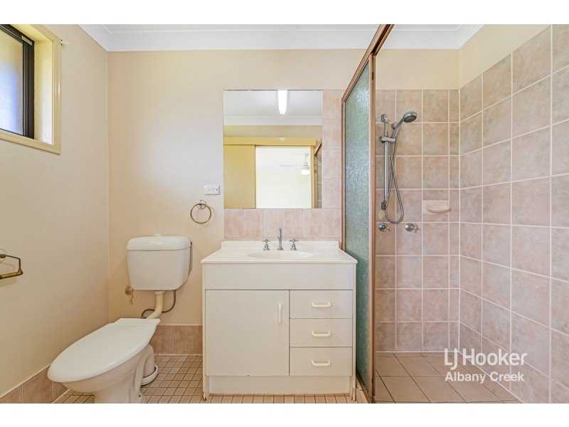 33 Challinor Drive, Albany Creek QLD 4035