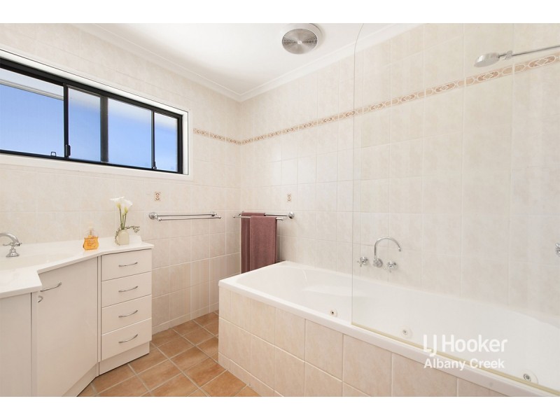 24 Leitchs Road South, Albany Creek QLD 4035