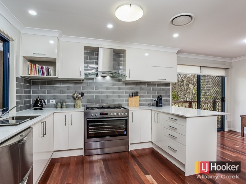 125 Saraband Drive, Eatons Hill QLD 4037