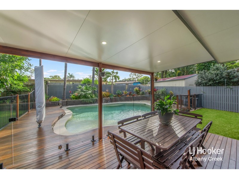 9 Mona Vale Way, Petrie QLD 4502