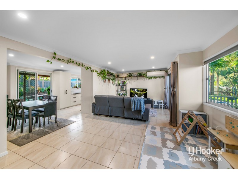 9 Mona Vale Way, Petrie QLD 4502