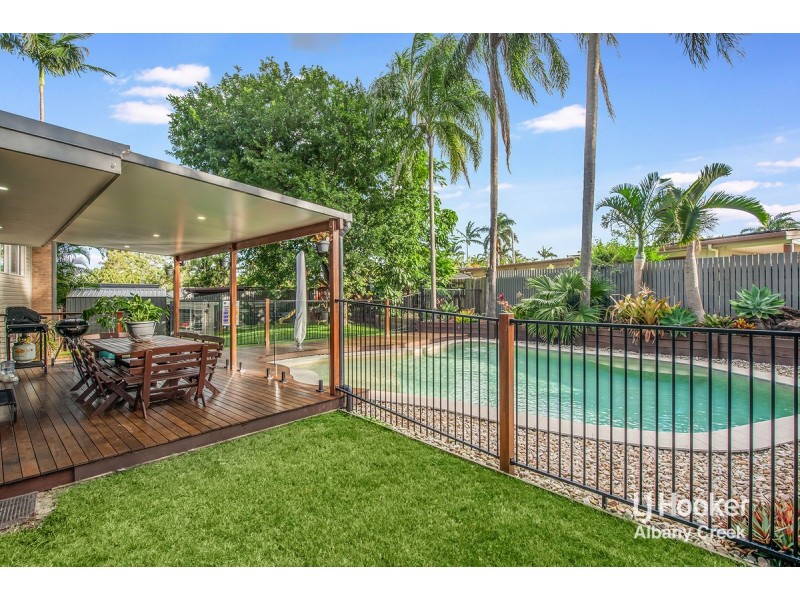 9 Mona Vale Way, Petrie QLD 4502