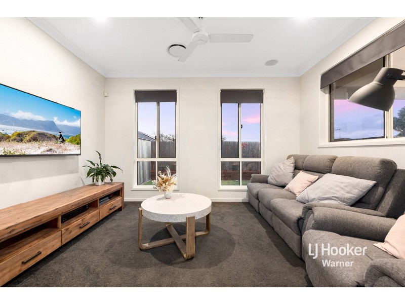 96 Halpine Parade, Warner QLD 4500