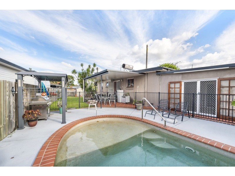 13 Ferguson Street, Albany Creek QLD 4035