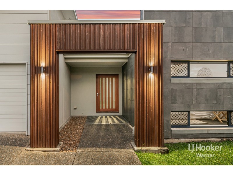 10 Russet Burbank Parade, Warner QLD 4500