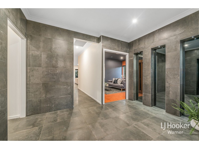 10 Russet Burbank Parade, Warner QLD 4500