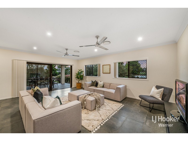 10 Russet Burbank Parade, Warner QLD 4500