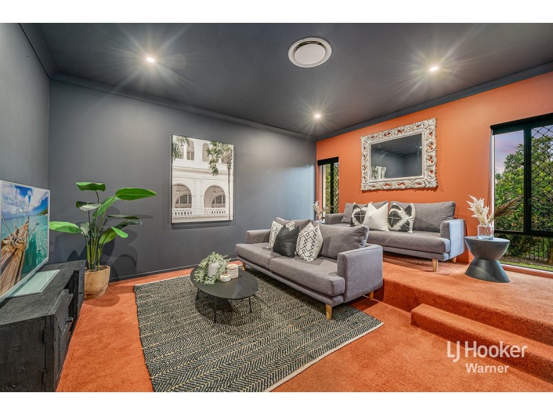 10 Russet Burbank Parade, Warner QLD 4500